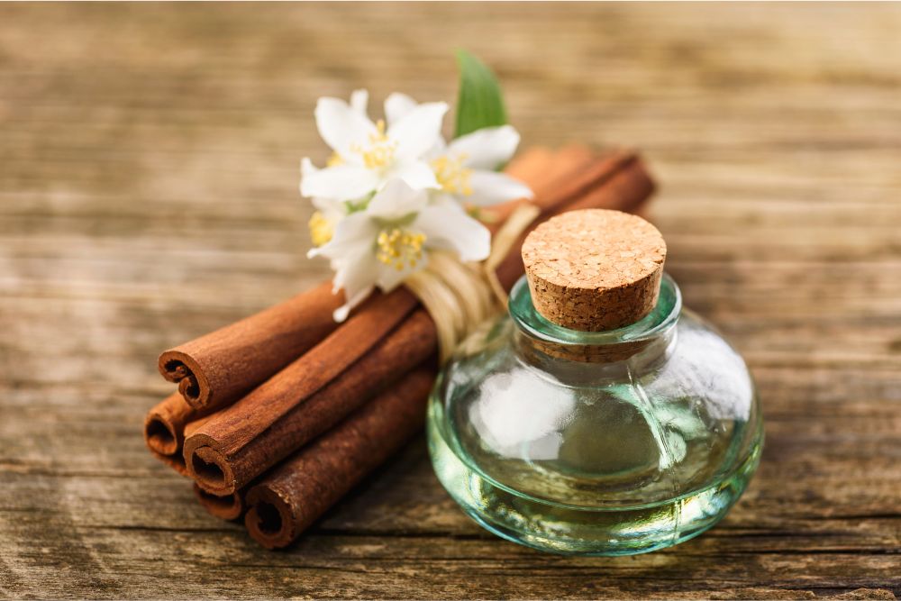 Handskörd av aromatiska växter för tillverkning av sällsynta eteriska oljor