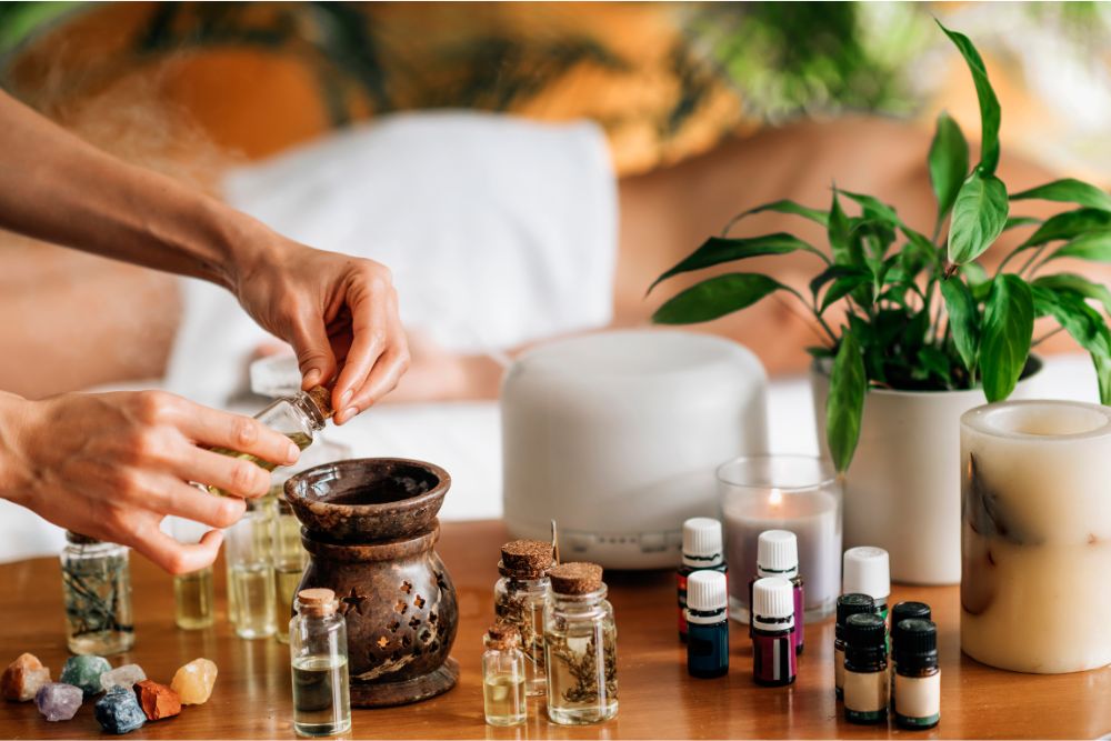Eteriska oljor och ingredienser för att bereda aromaterapiblandningar för avslappning